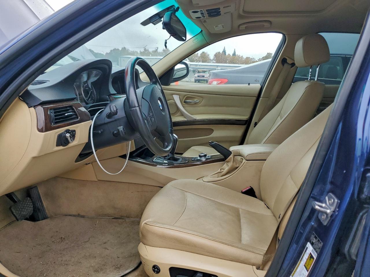 2011 BMW 3 SERIES