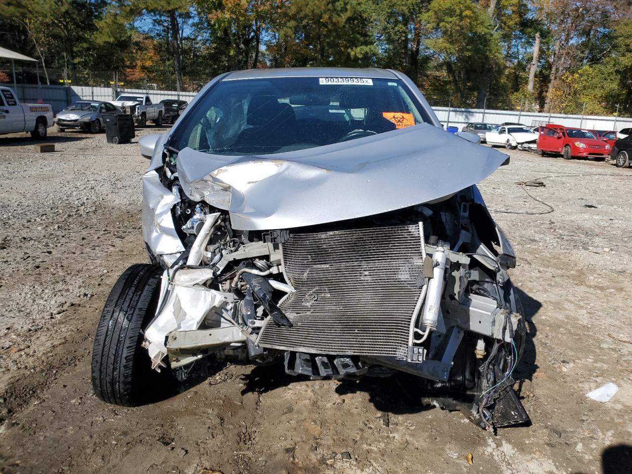 2016 NISSAN Versa Note