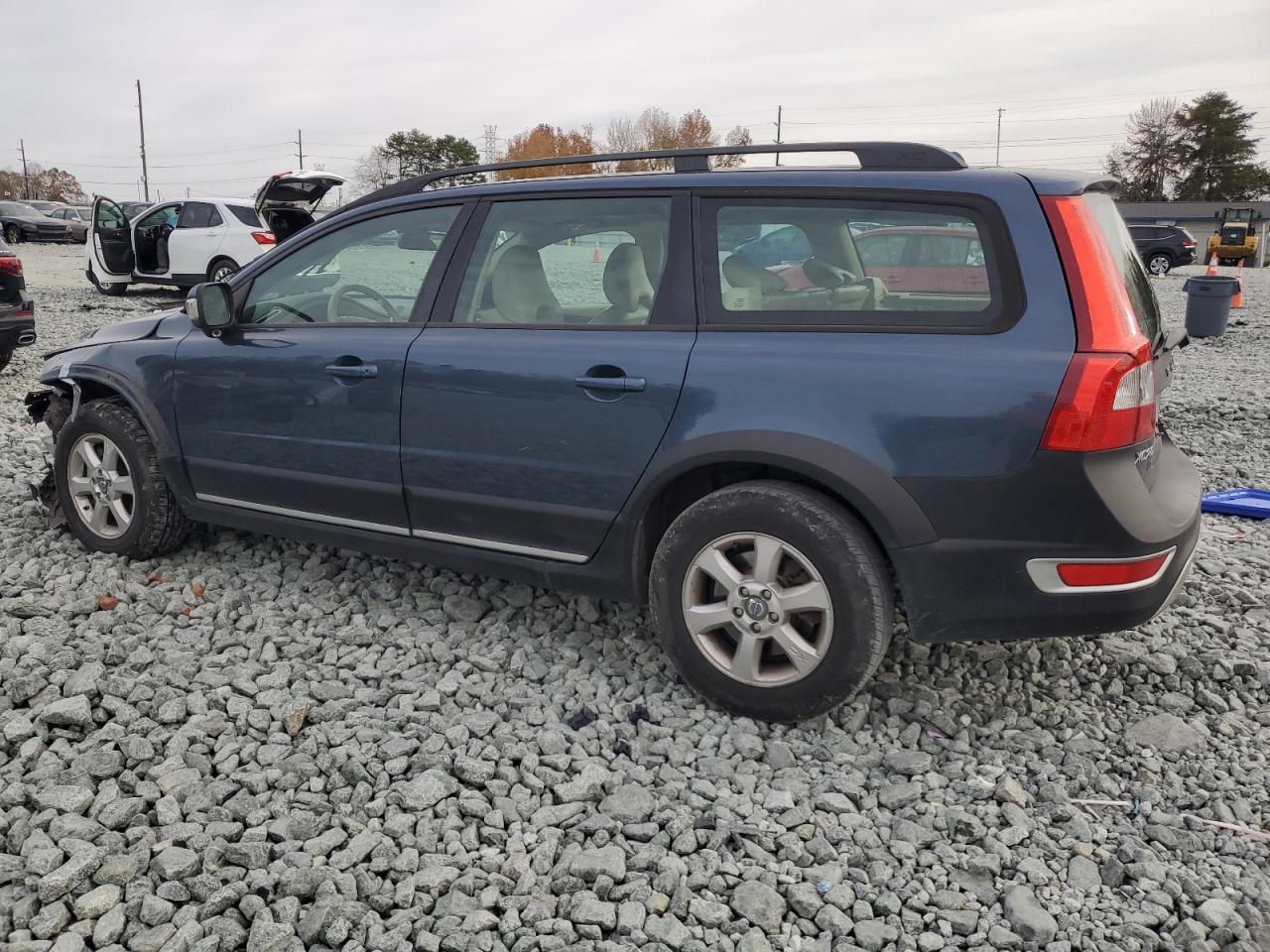 2008 VOLVO XC70