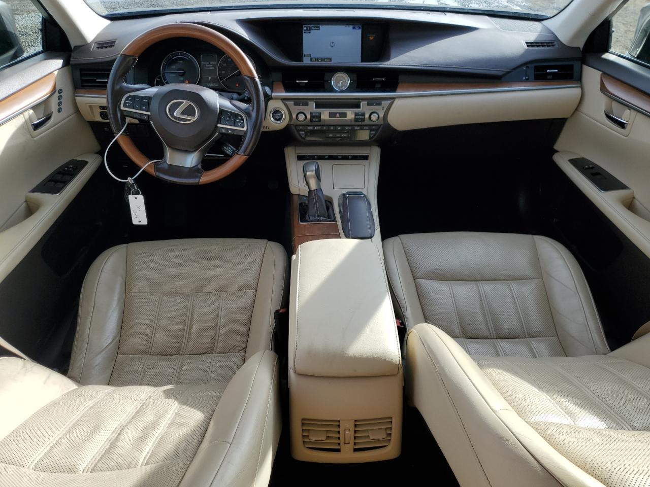2016 LEXUS ES 300H