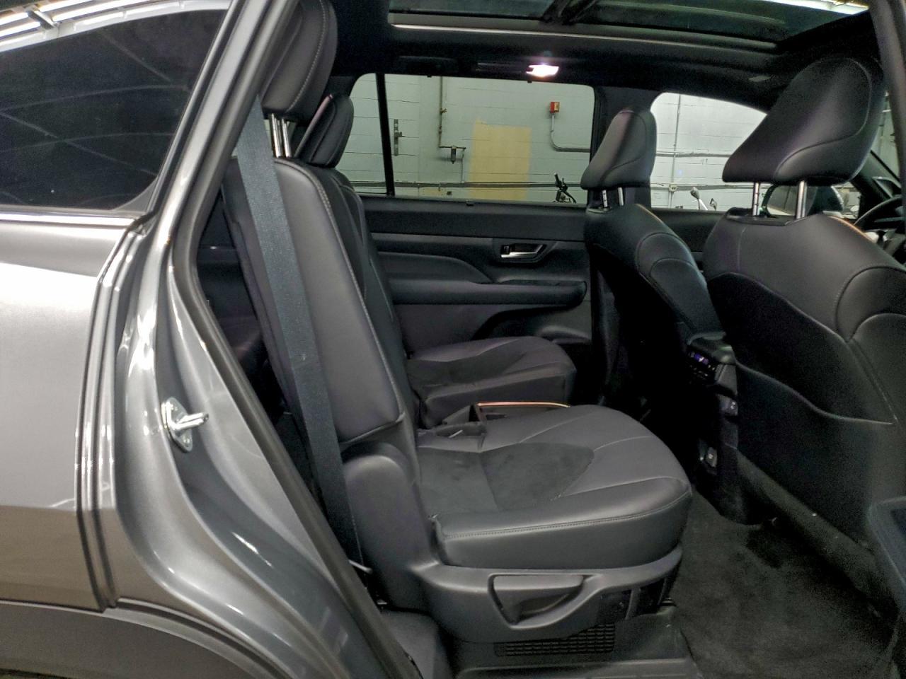 2025 TOYOTA HIGHLANDER