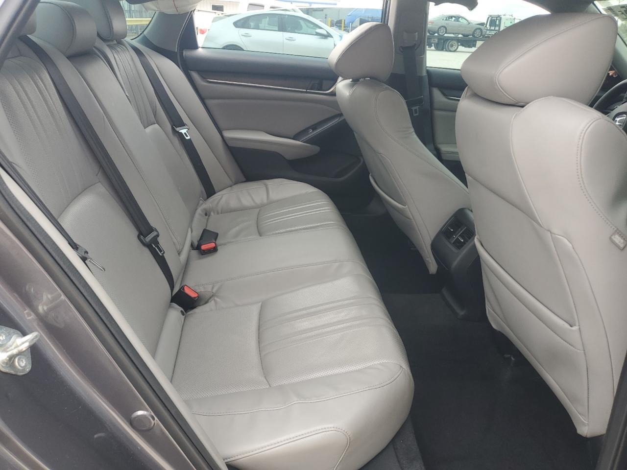 2018 HONDA ACCORD