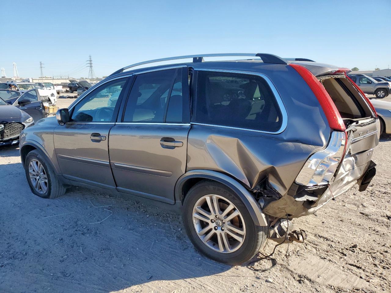 2011 VOLVO XC90
