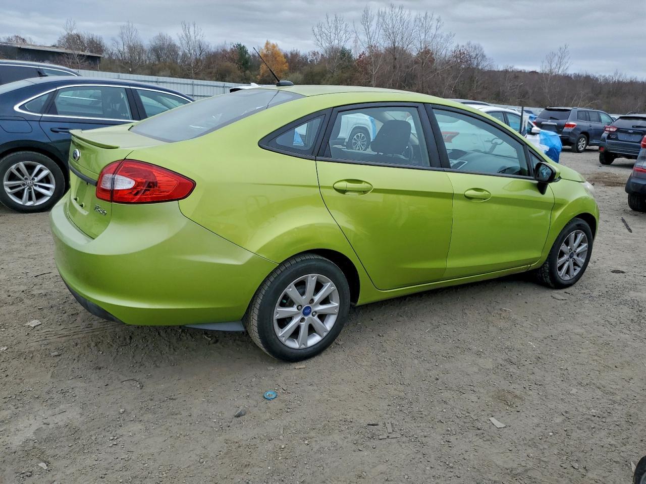 2012 FORD Fiesta