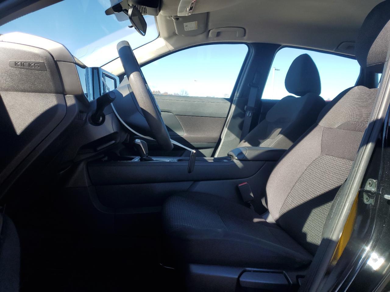 2025 NISSAN KICKS