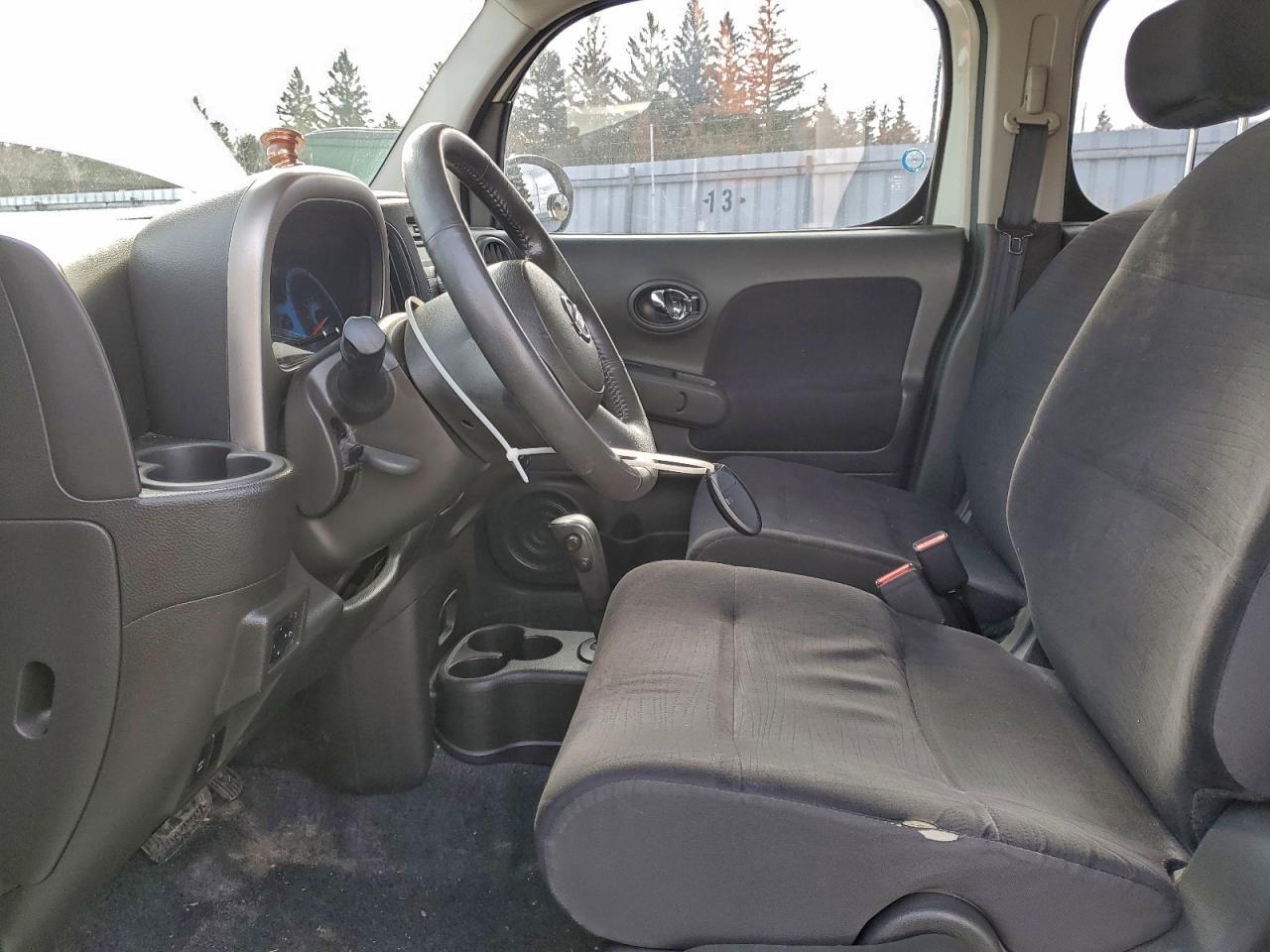 2010 NISSAN CUBE