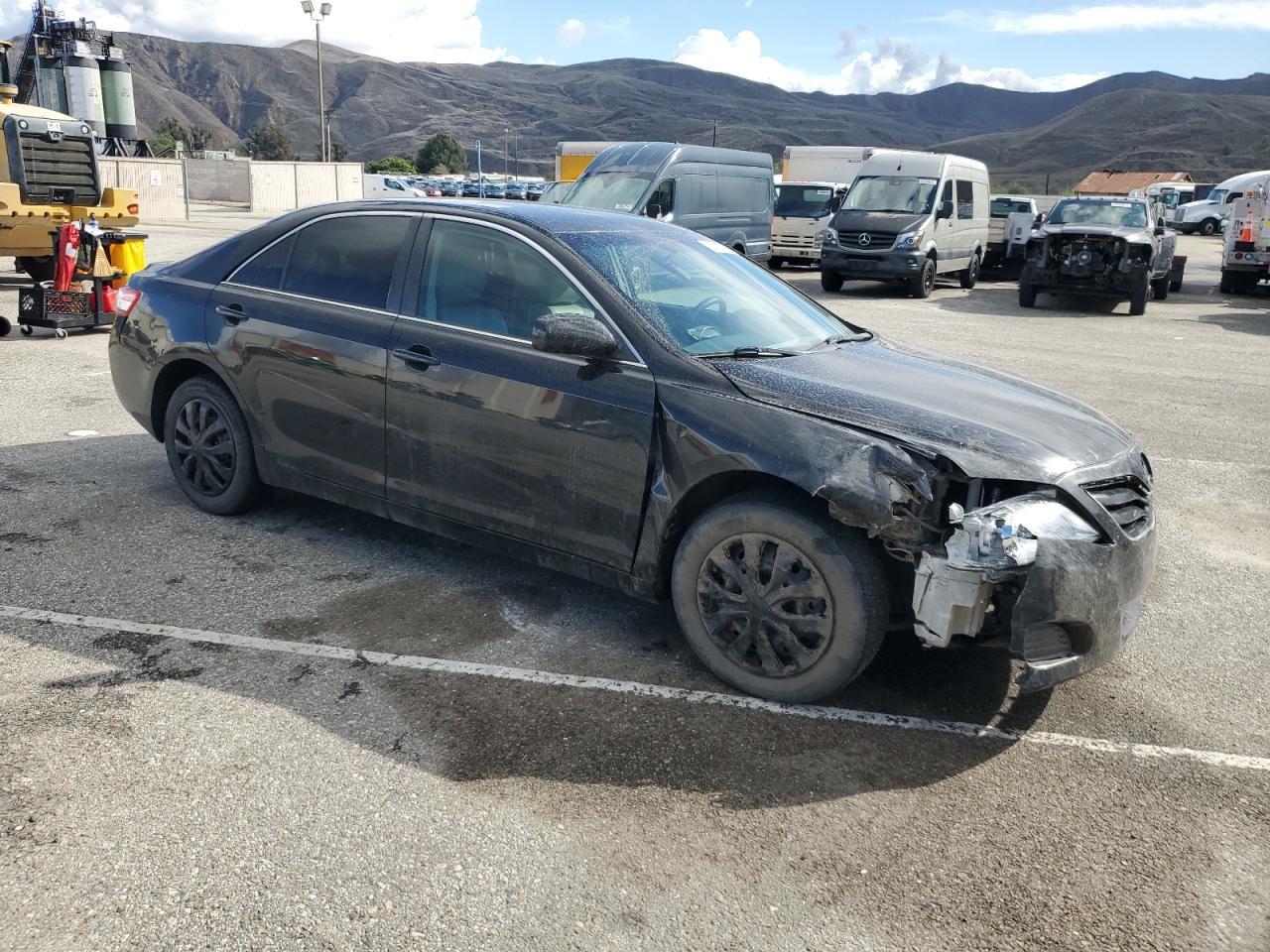 2011 TOYOTA CAMRY