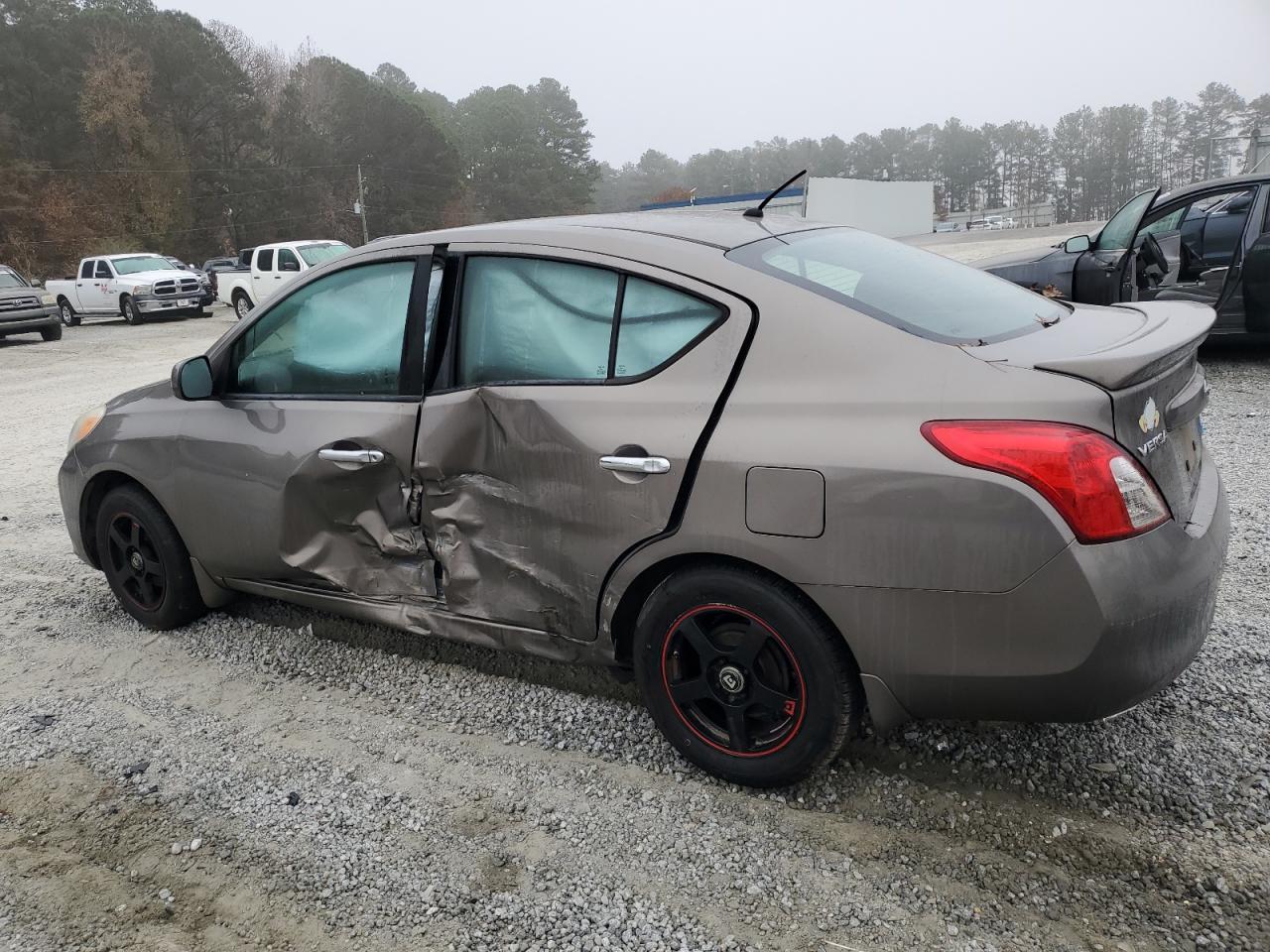 2014 NISSAN VERSA