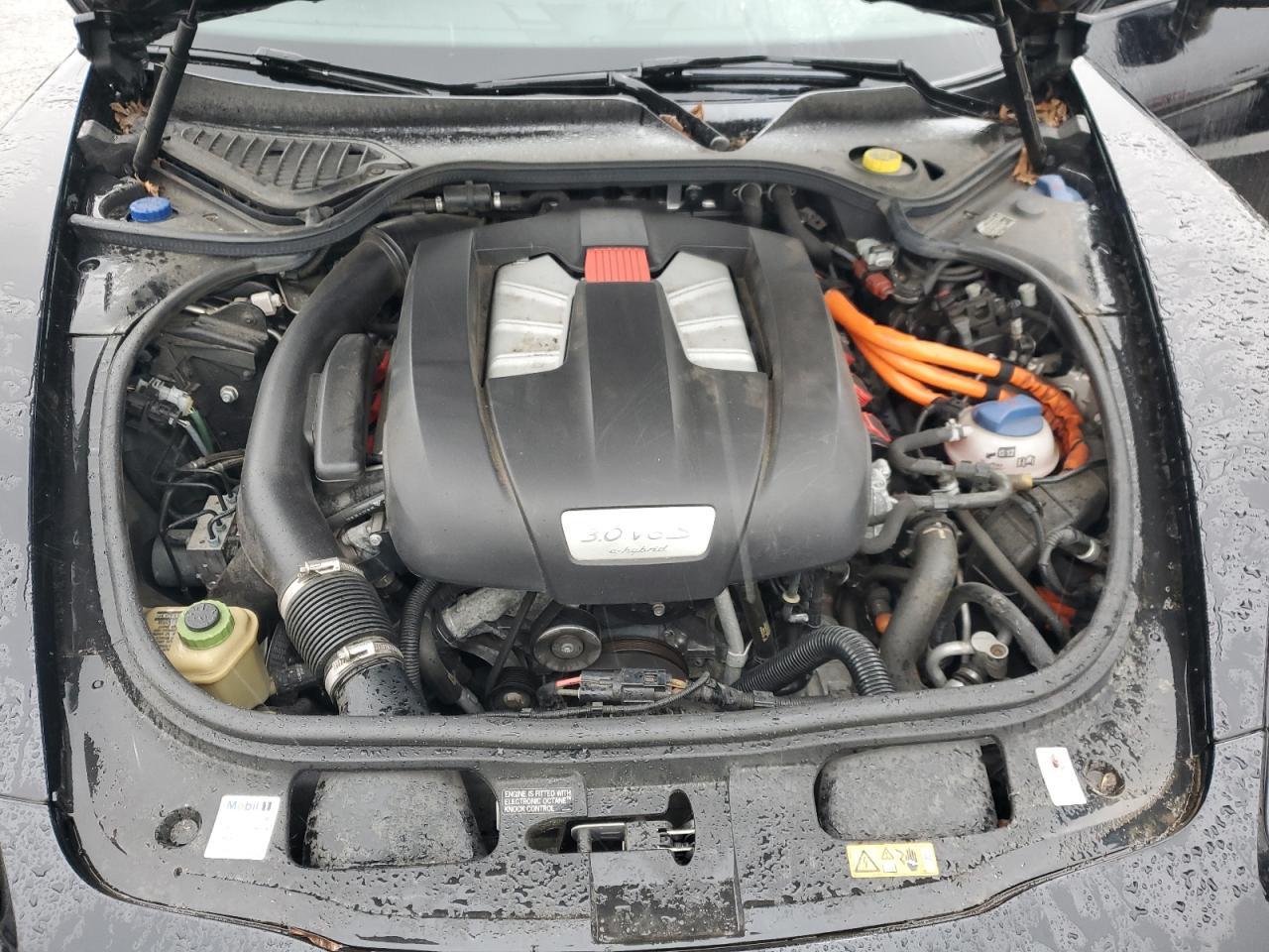 2015 PORSCHE Panamera