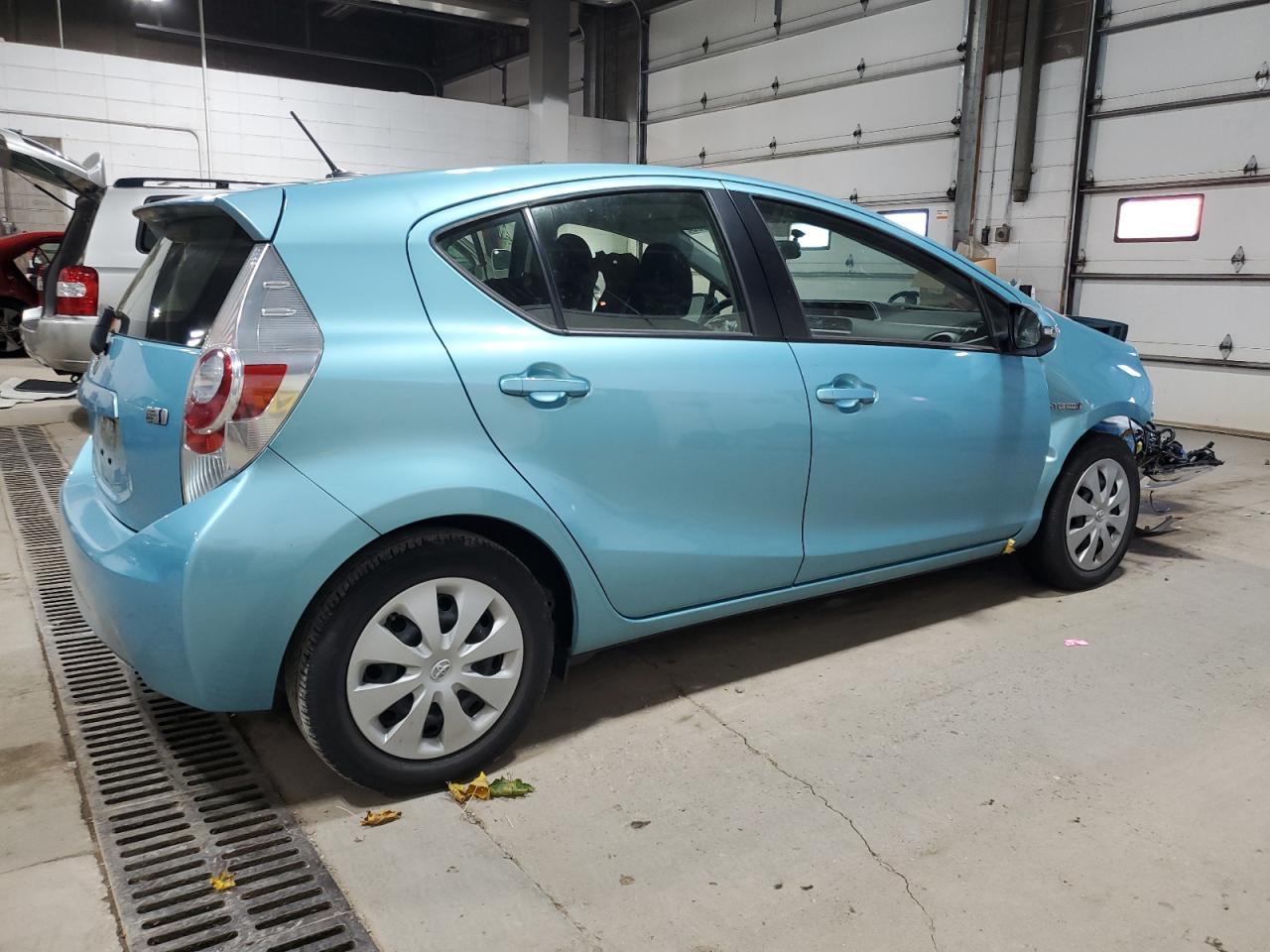 2014 TOYOTA Prius c