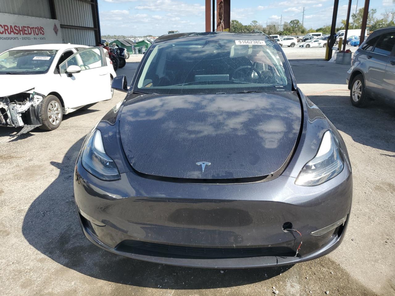 2024 TESLA MODEL Y