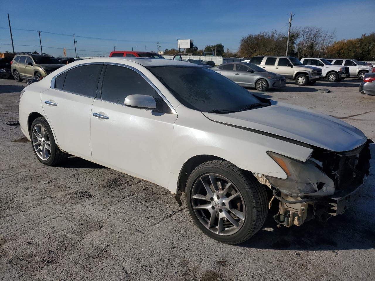 2012 NISSAN Maxima