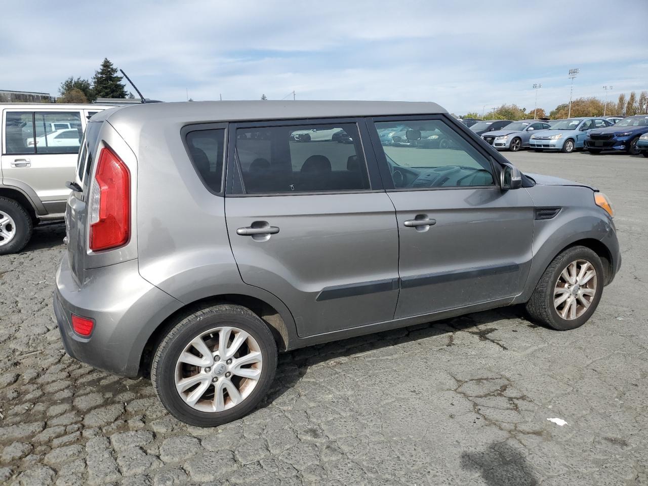 2013 KIA SOUL