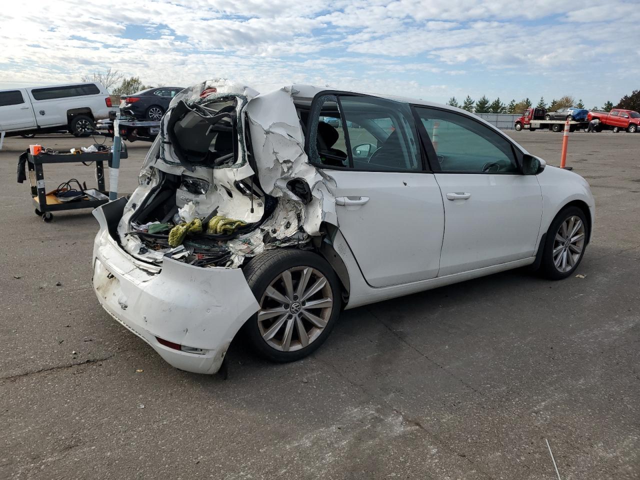 2012 VOLKSWAGEN GOLF