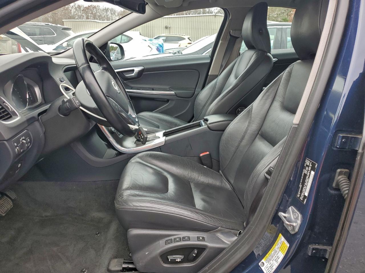 2014 VOLVO S60
