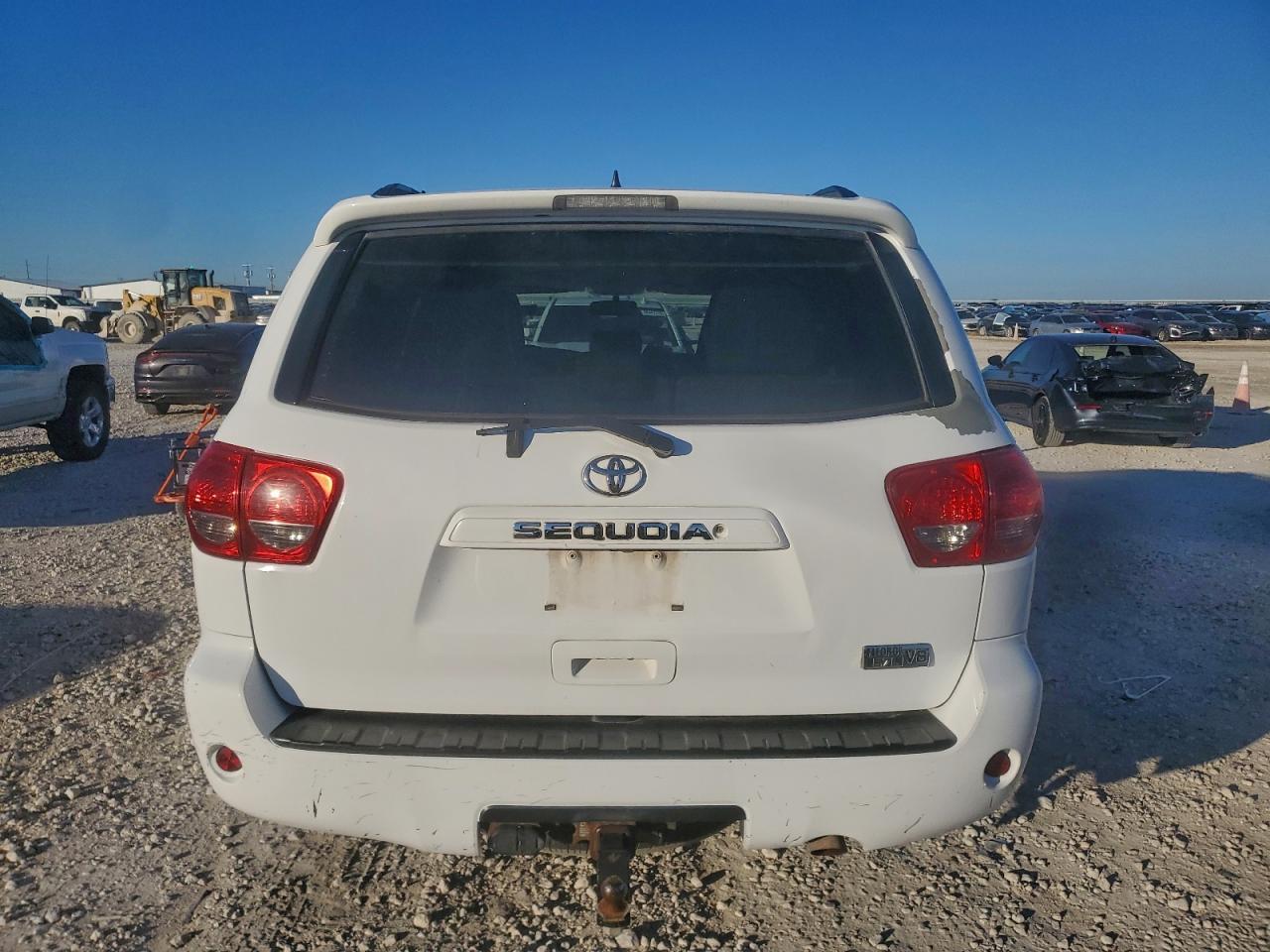 2013 TOYOTA Sequoia