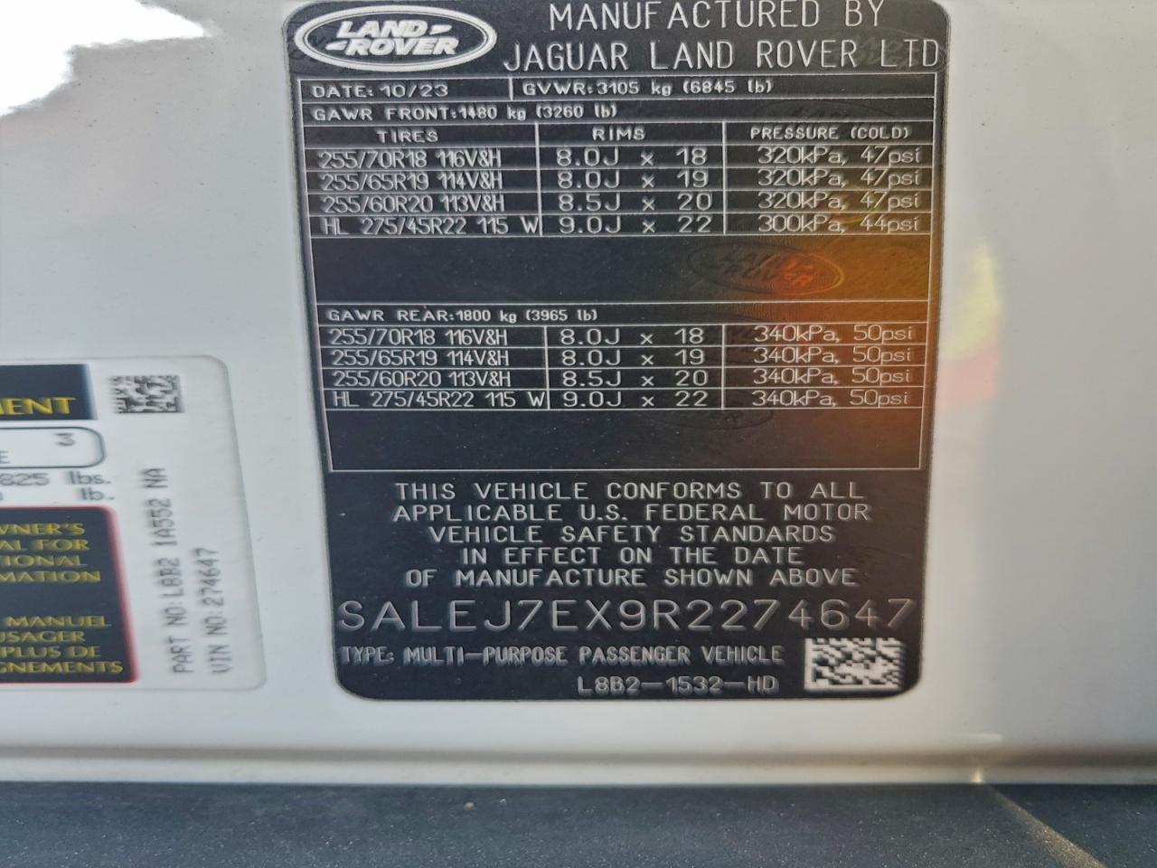 2024 LAND ROVER Defender
