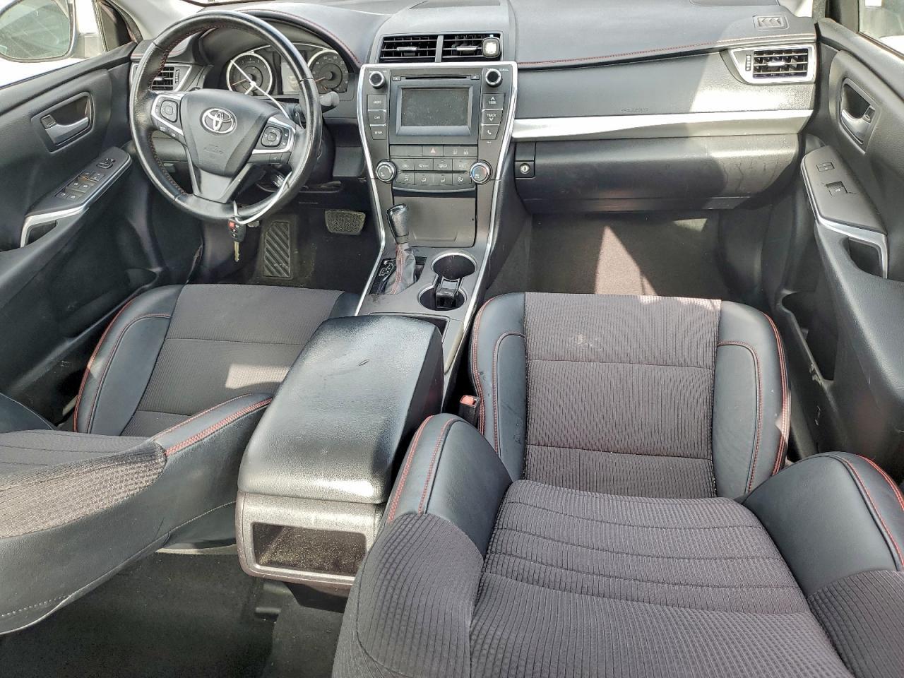 2016 TOYOTA CAMRY