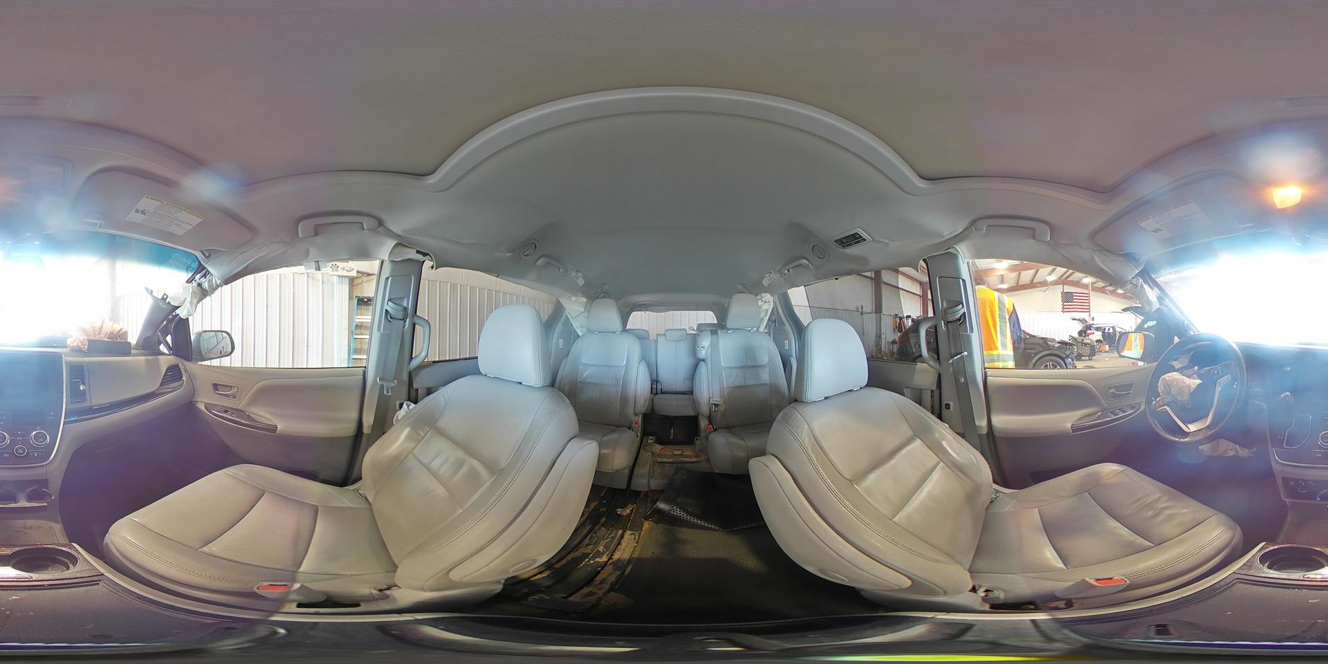 2015 TOYOTA SIENNA