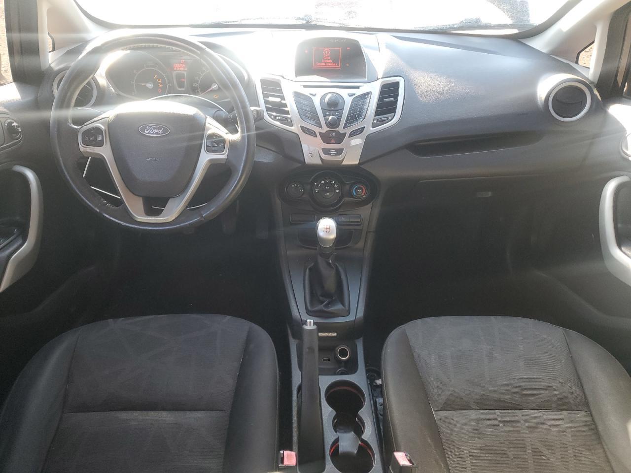 2013 FORD Fiesta