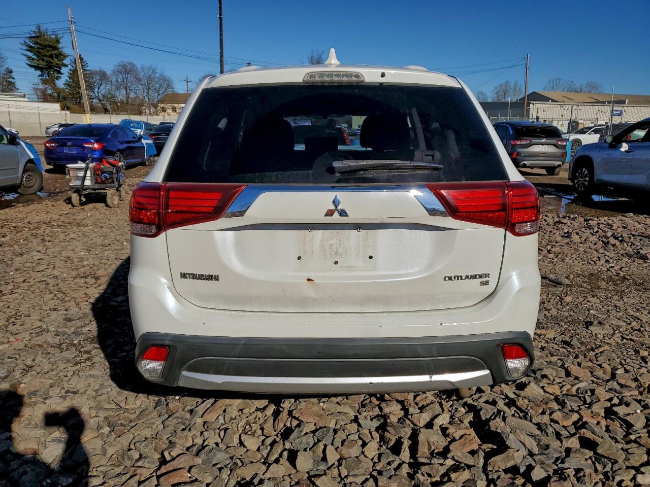 2017 MITSUBISHI outlander