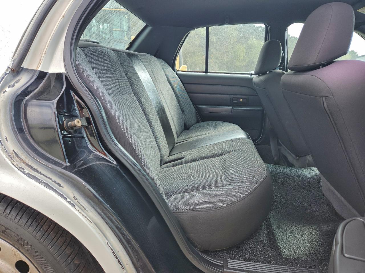 2004 FORD Crown Victoria