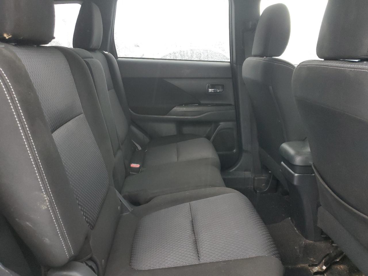2018 MITSUBISHI outlander