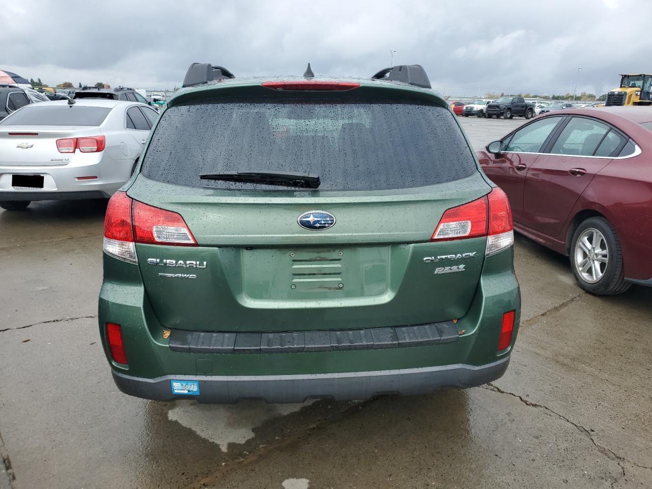 2013 SUBARU Outback