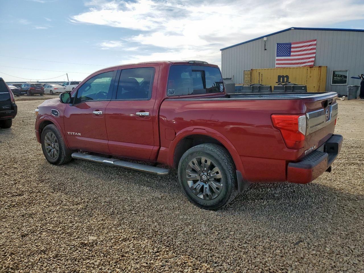 2017 NISSAN Titan