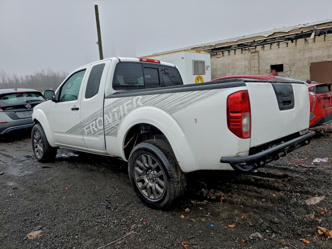 2012 NISSAN Frontier