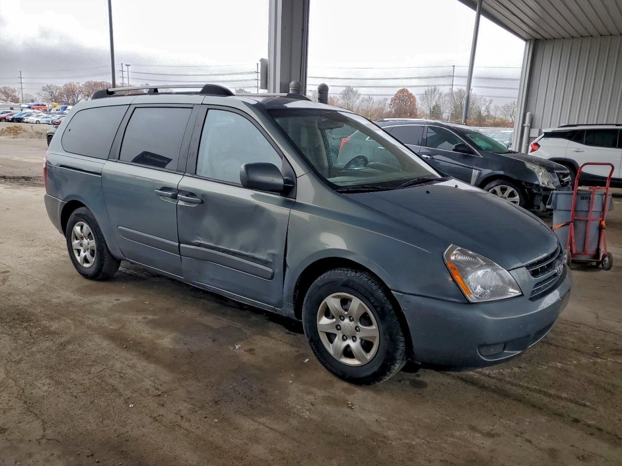 2008 KIA SEDONA