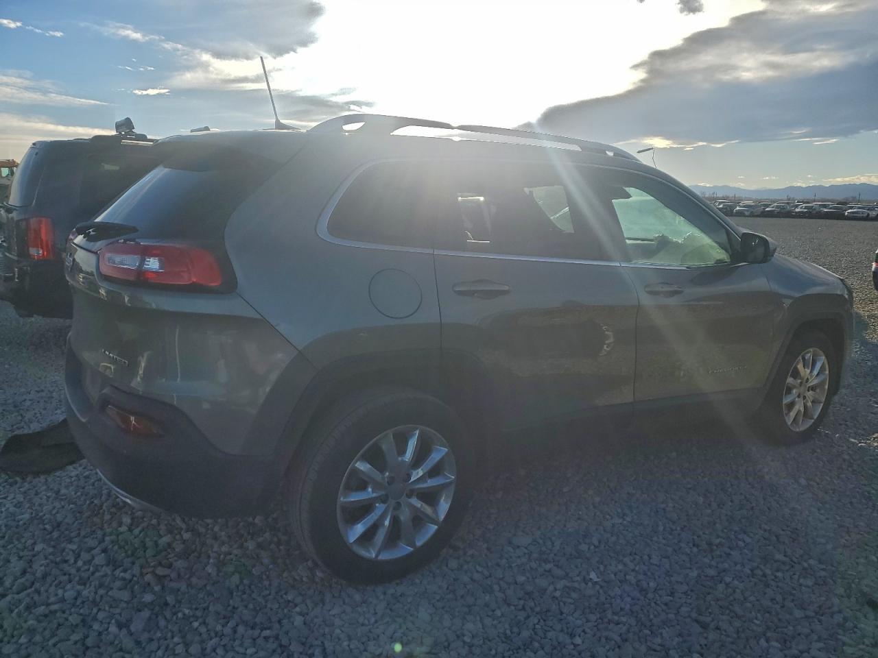 2016 JEEP CHEROKEE