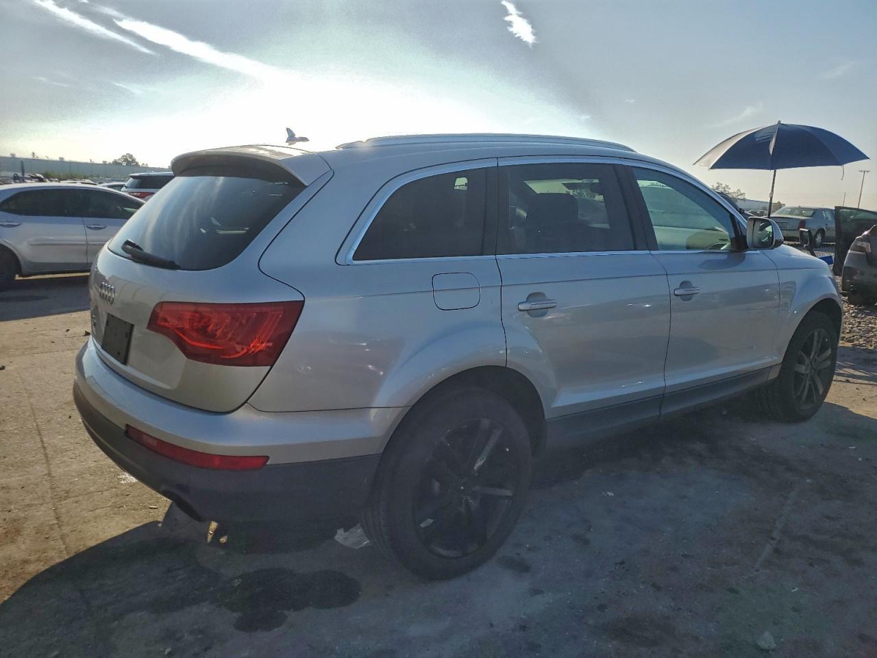2012 AUDI Q7
