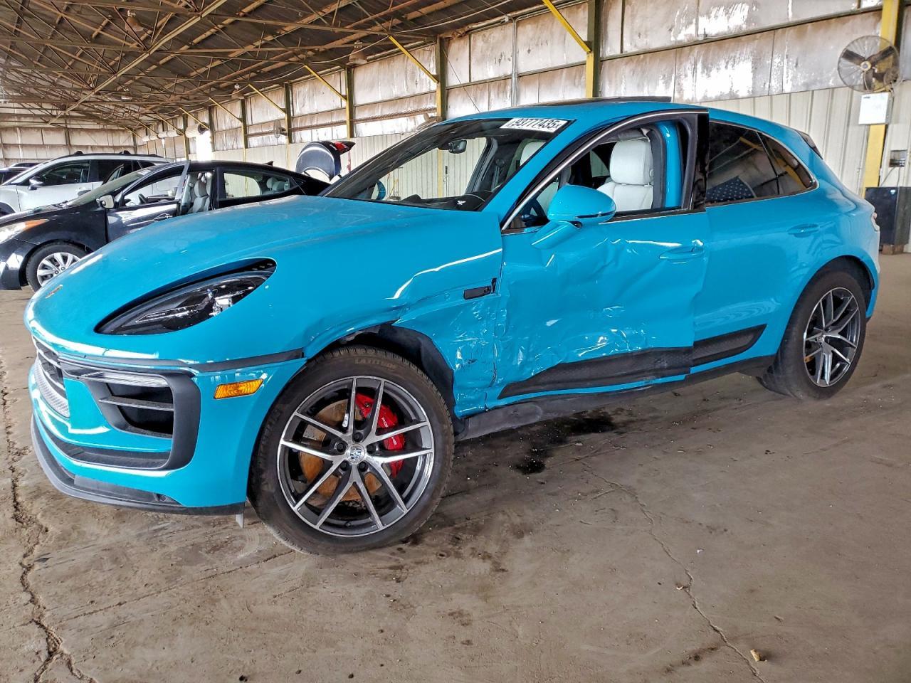 2022 PORSCHE Macan