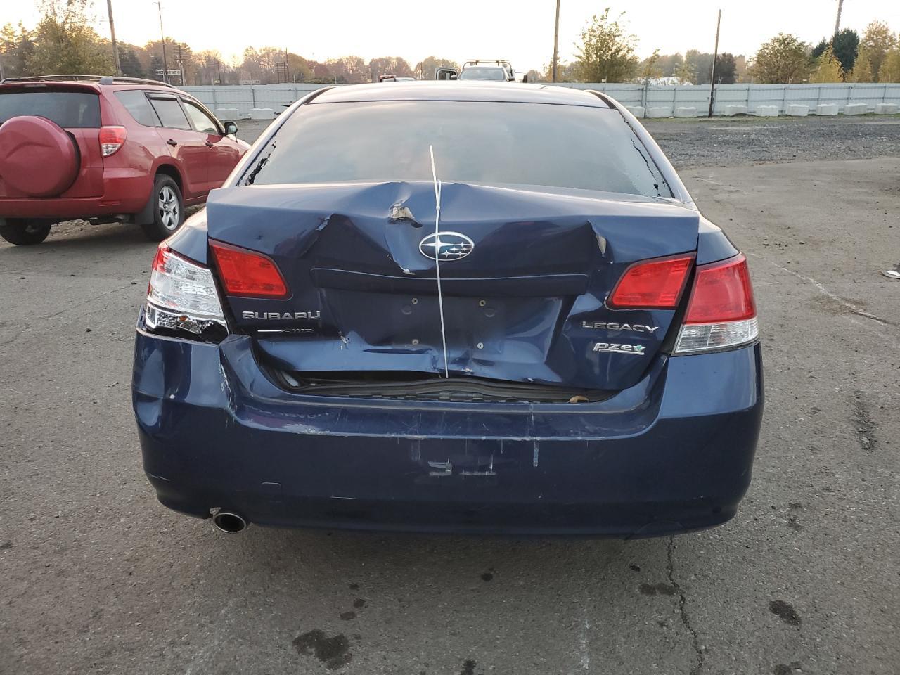 2011 SUBARU Legacy