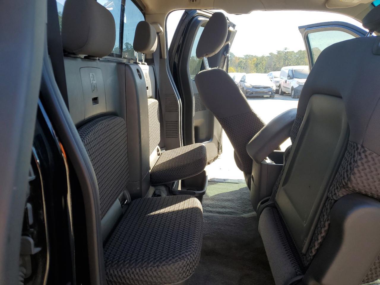 2011 NISSAN Frontier