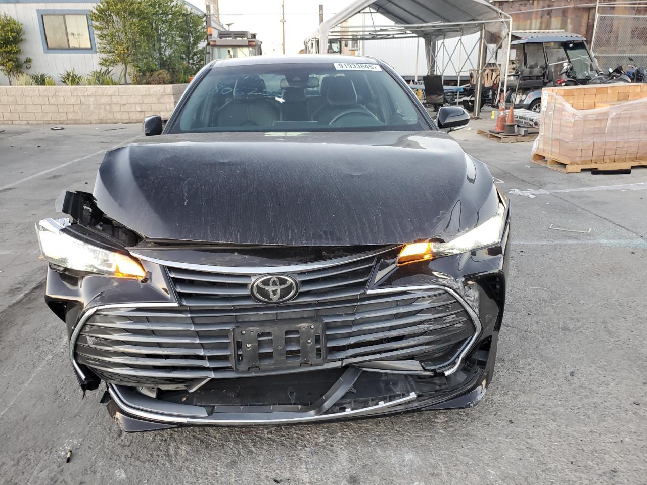 2022 TOYOTA Avalon
