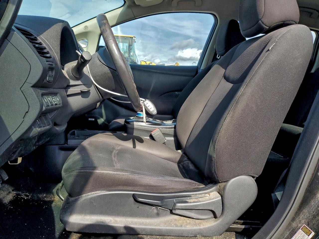 2016 NISSAN LEAF