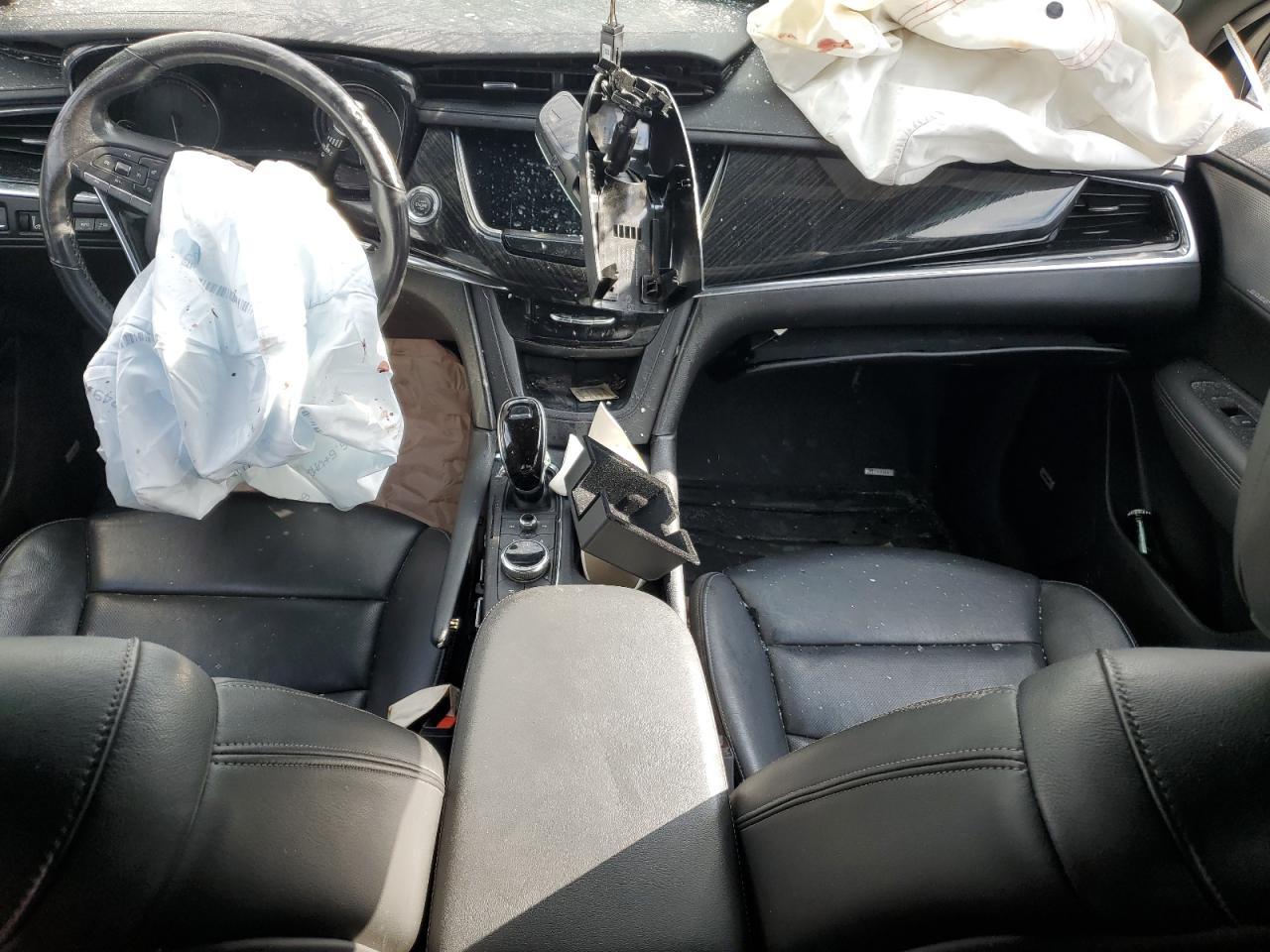 2021 CADILLAC XT6