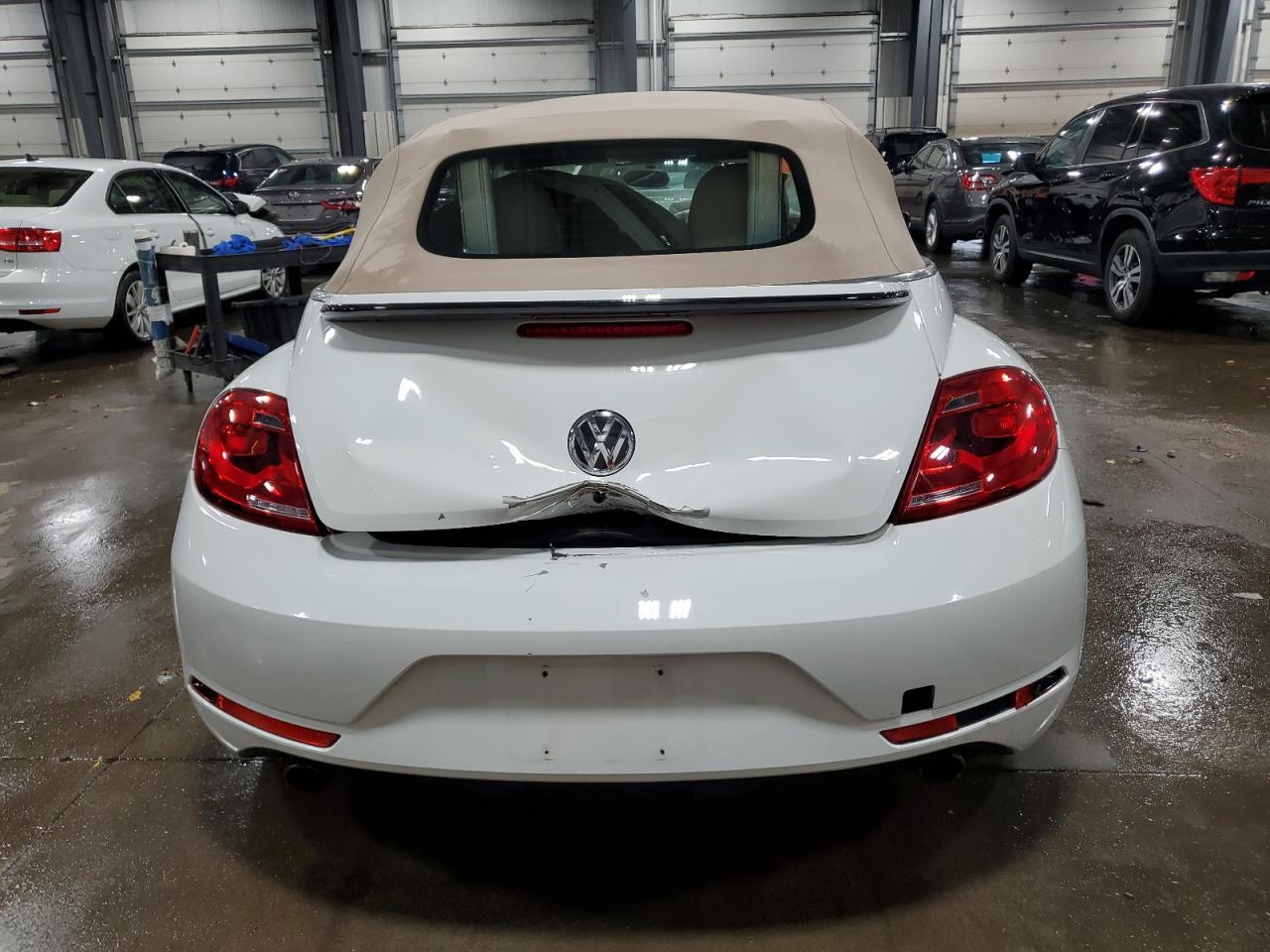 2015 VOLKSWAGEN Beetle