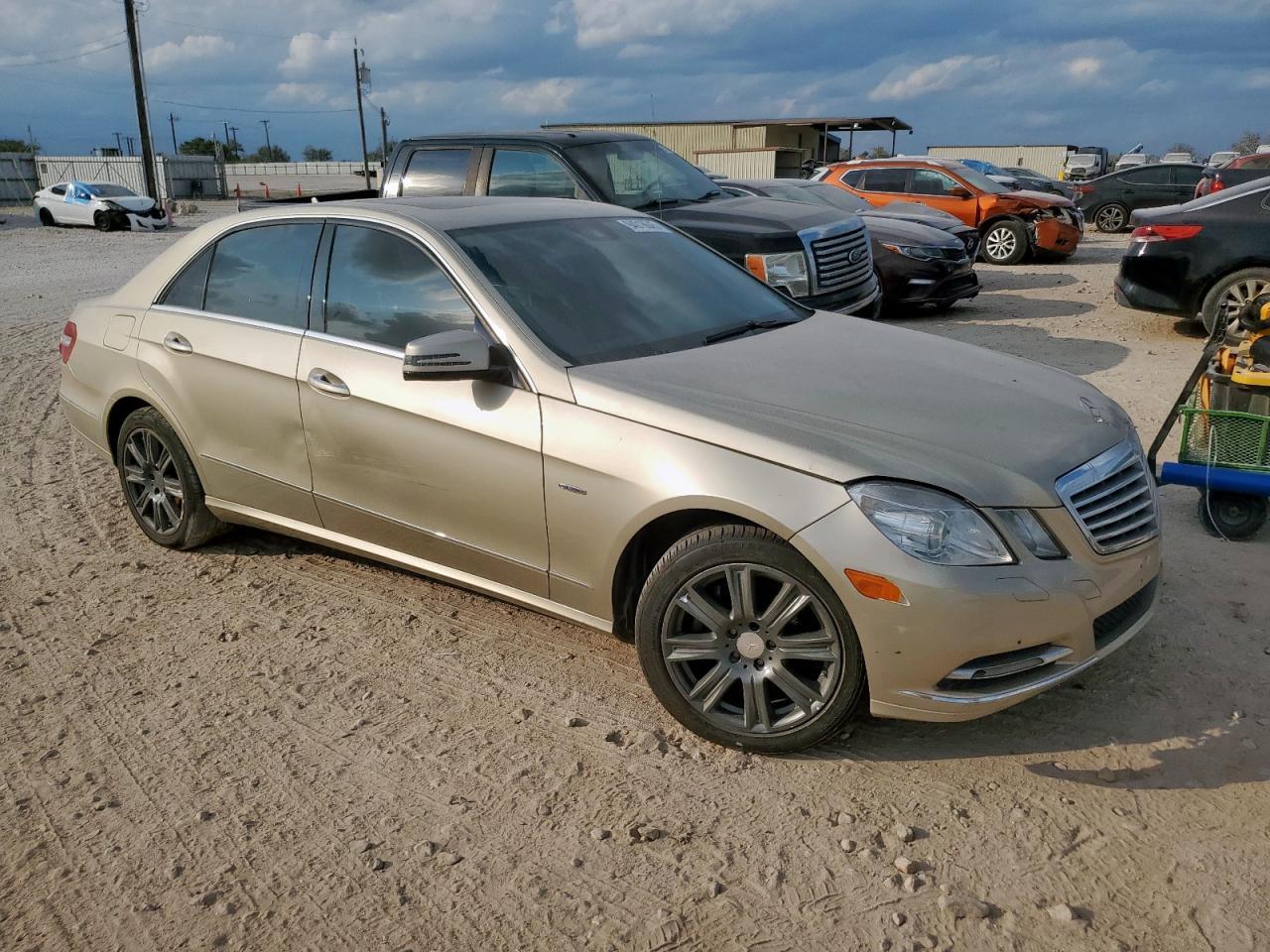 2012 MERCEDES-BENZ E-Class