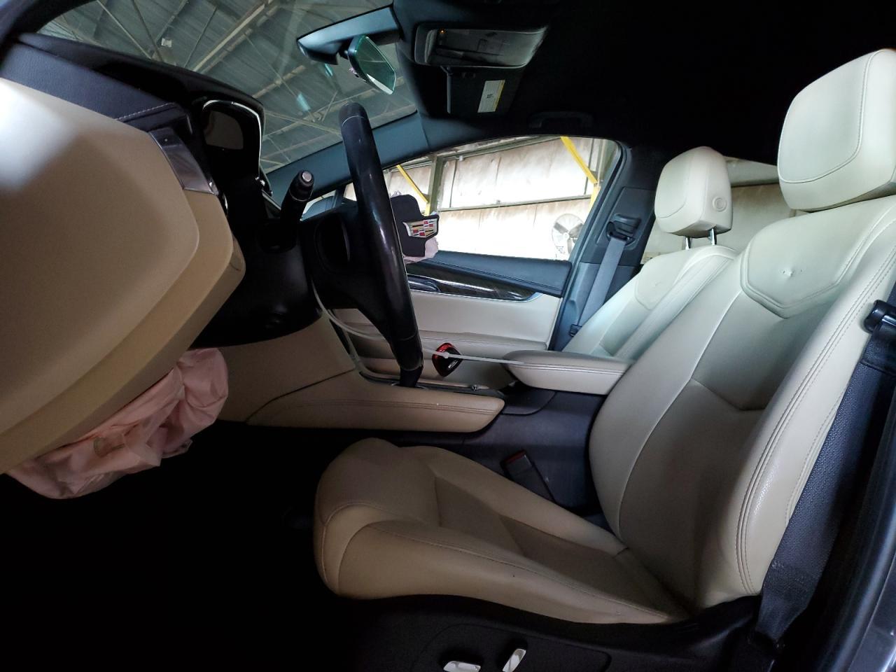2017 CADILLAC XT5