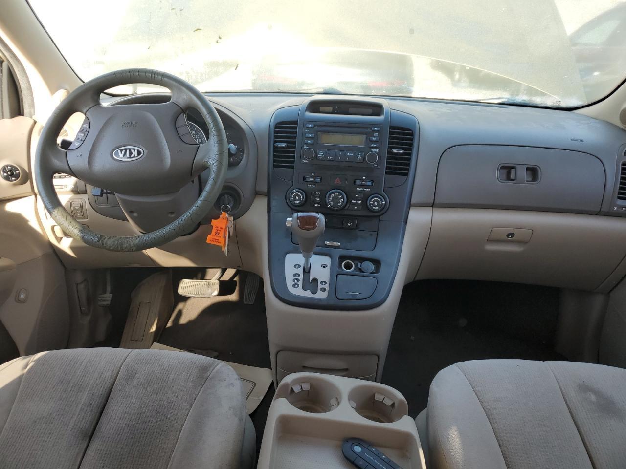 2008 KIA SEDONA