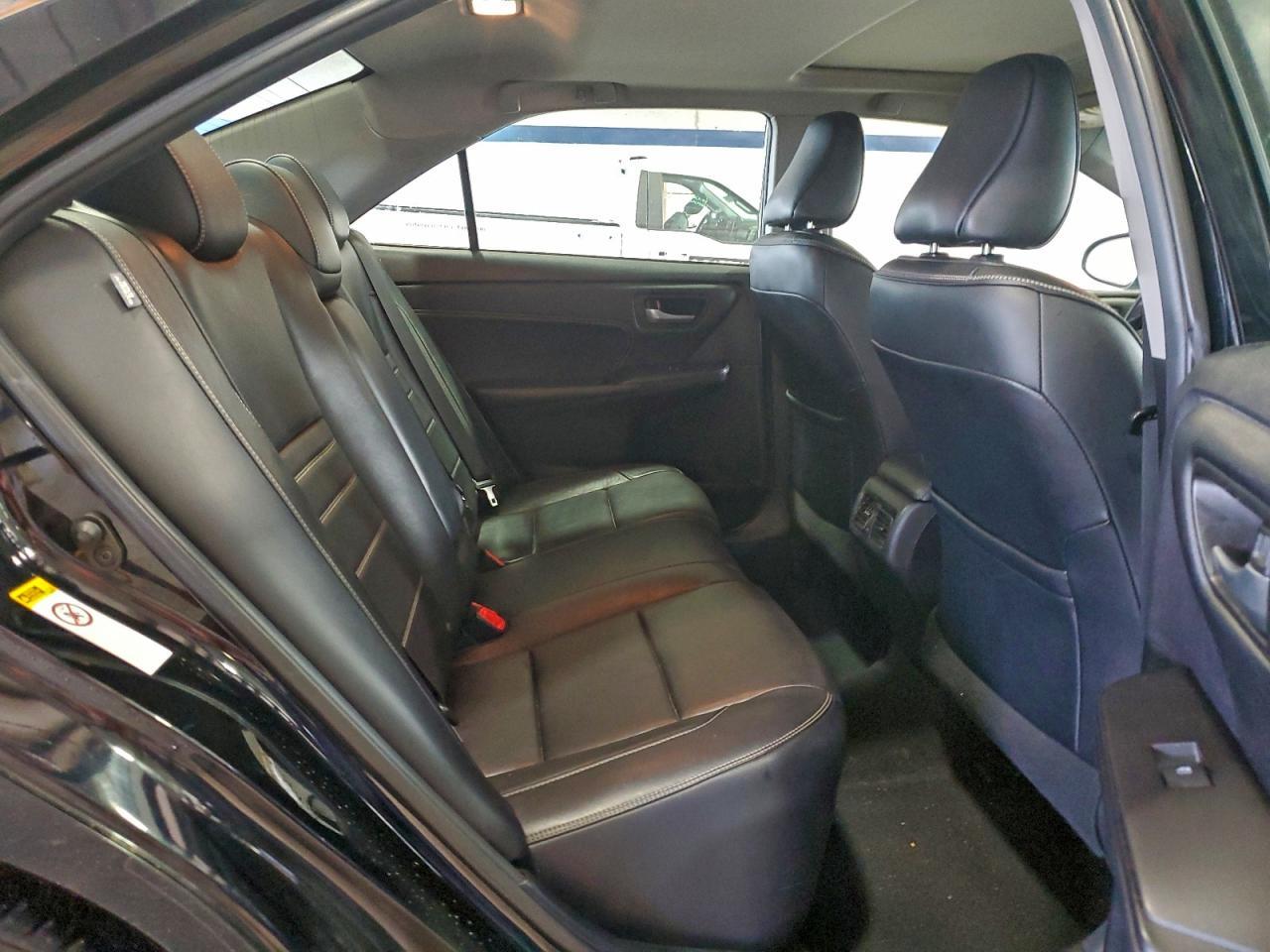 2016 TOYOTA CAMRY