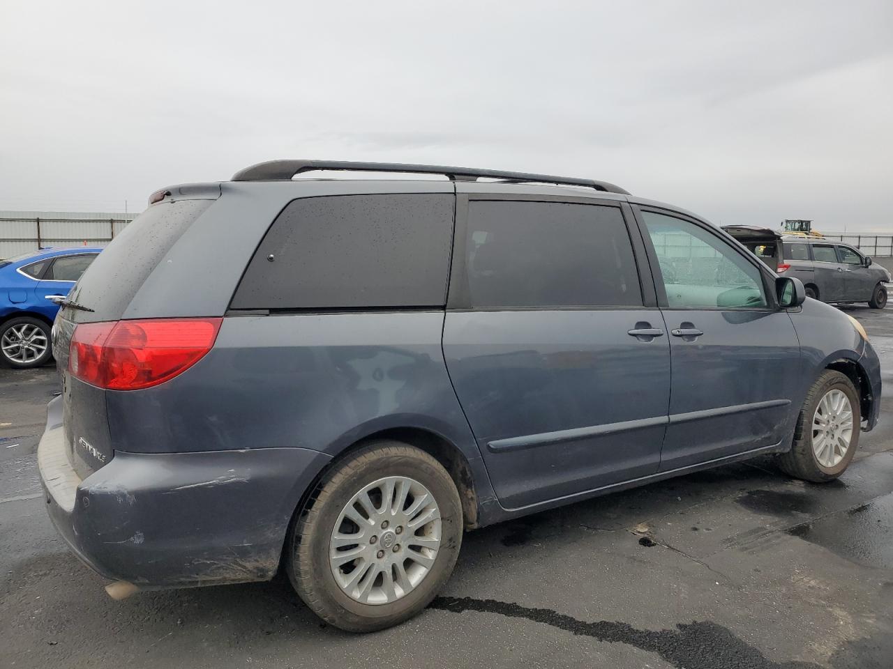 2007 TOYOTA SIENNA
