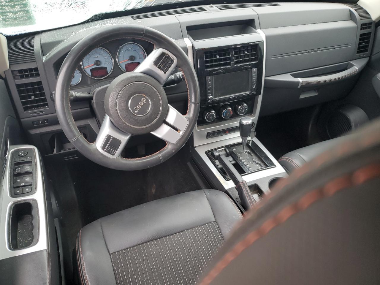 2012 JEEP Liberty