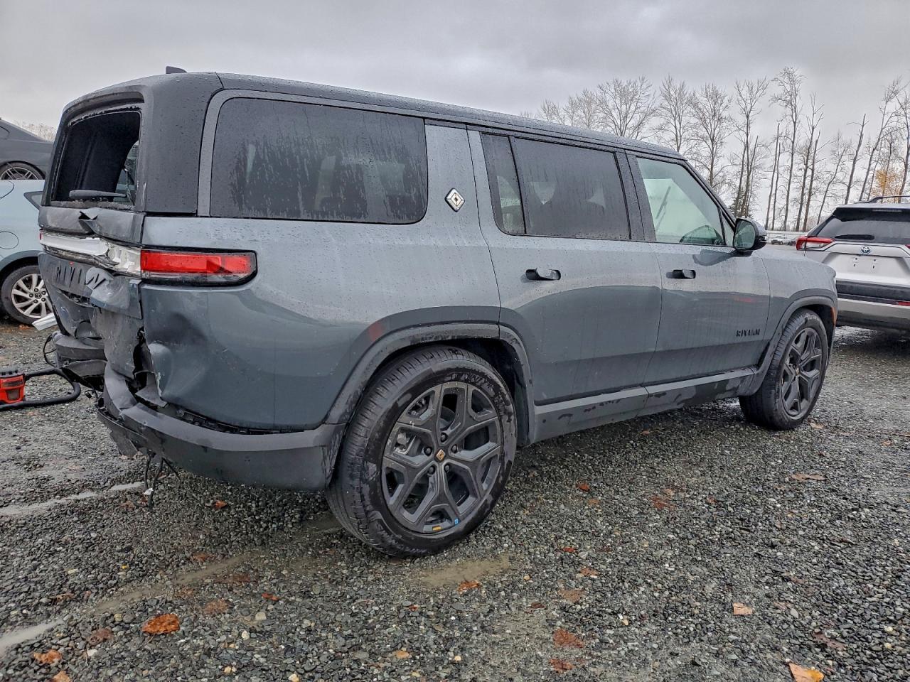 2026 RIVIAN R1s