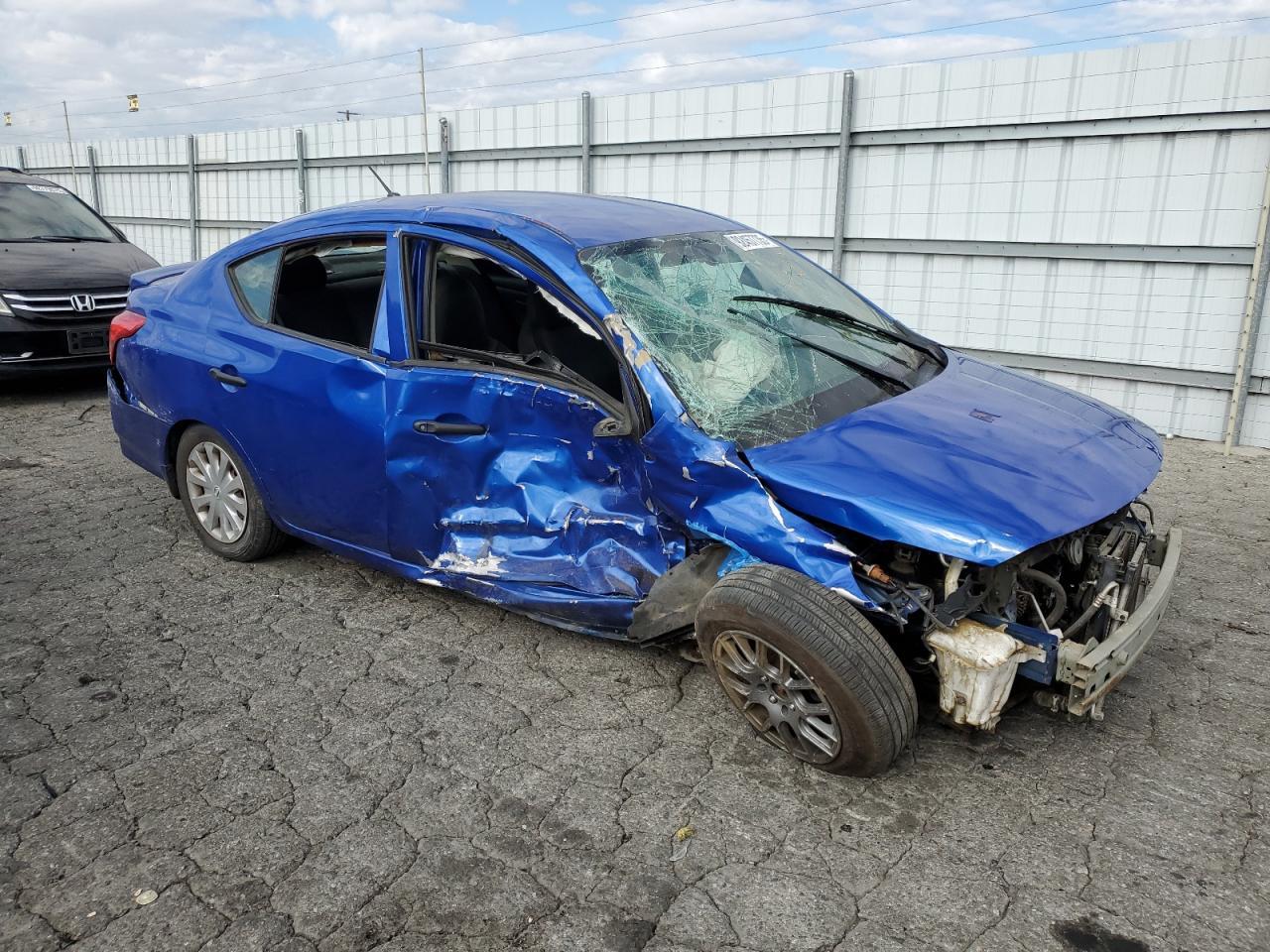 2017 NISSAN VERSA