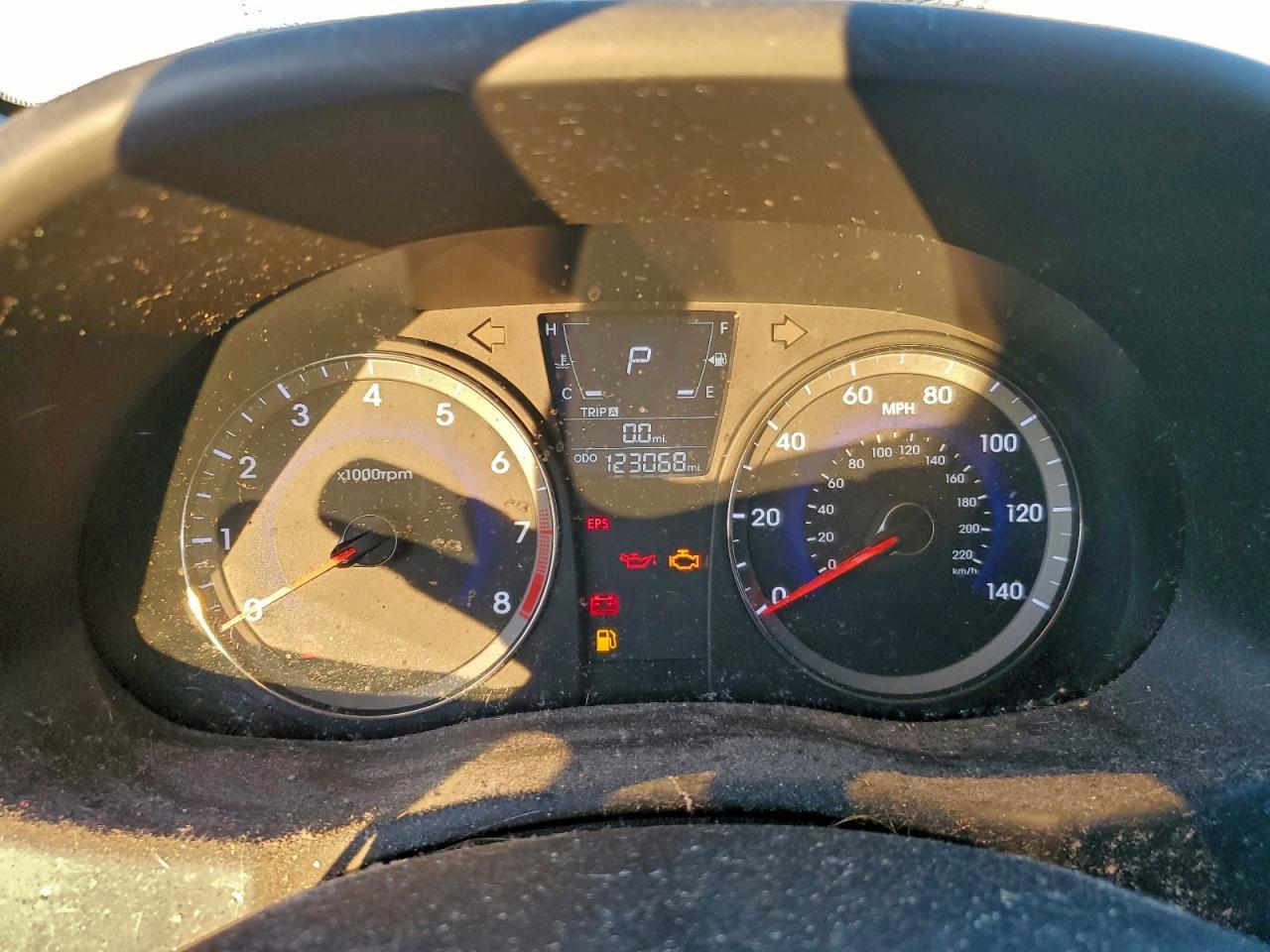2013 HYUNDAI ACCENT