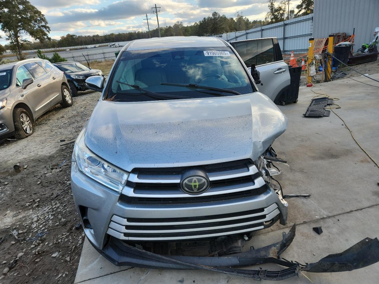 2017 TOYOTA HIGHLANDER